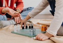 Három kicsikkel is játszható társasjáték a fa alá