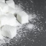 Láthatatlan édesítés: hogyan bújik meg a cukor az egészségesnek hitt ételekben